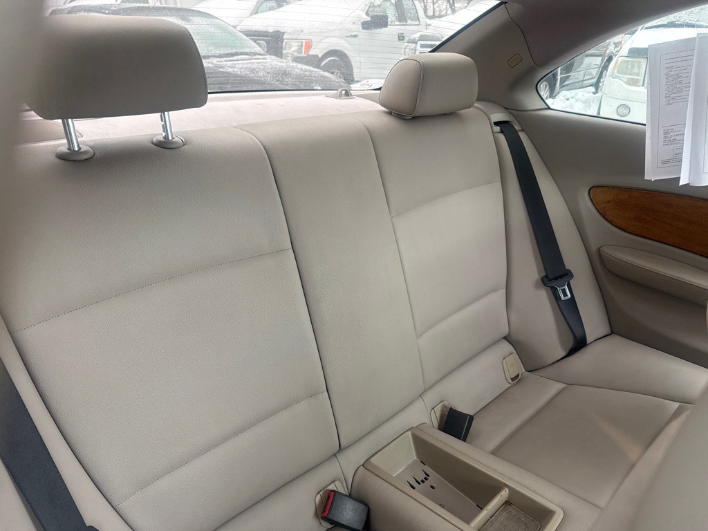 2011 BMW 1 Series Image 17