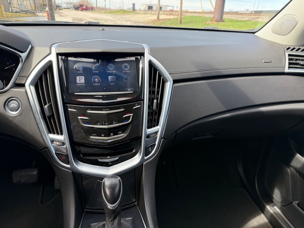 2015 Cadillac SRX Image 13
