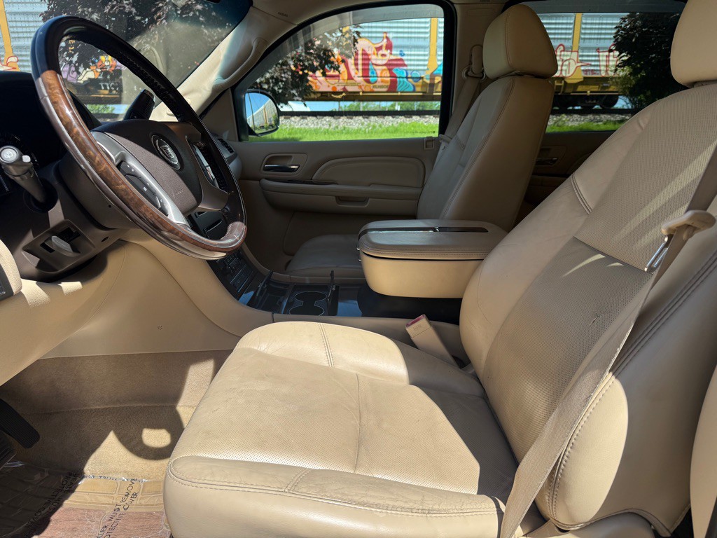 2007 Cadillac Escalade Image 9