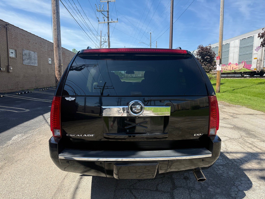 2007 Cadillac Escalade Image 4