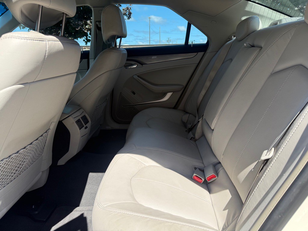2011 Cadillac CTS Image 11