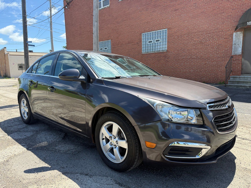 2015 Chevrolet Cruze Image 1