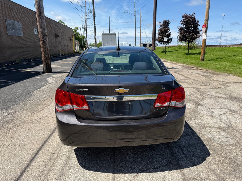 2015 Chevrolet Cruze Image 4