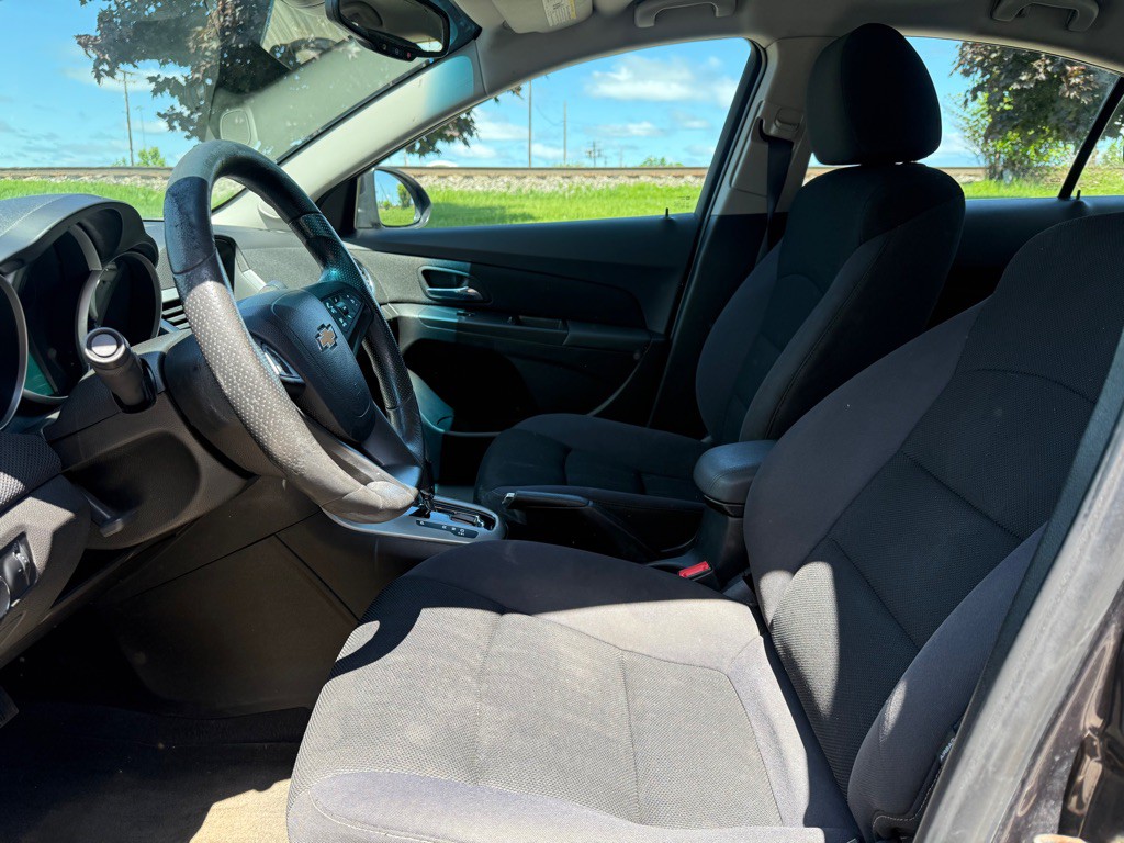 2015 Chevrolet Cruze Image 8