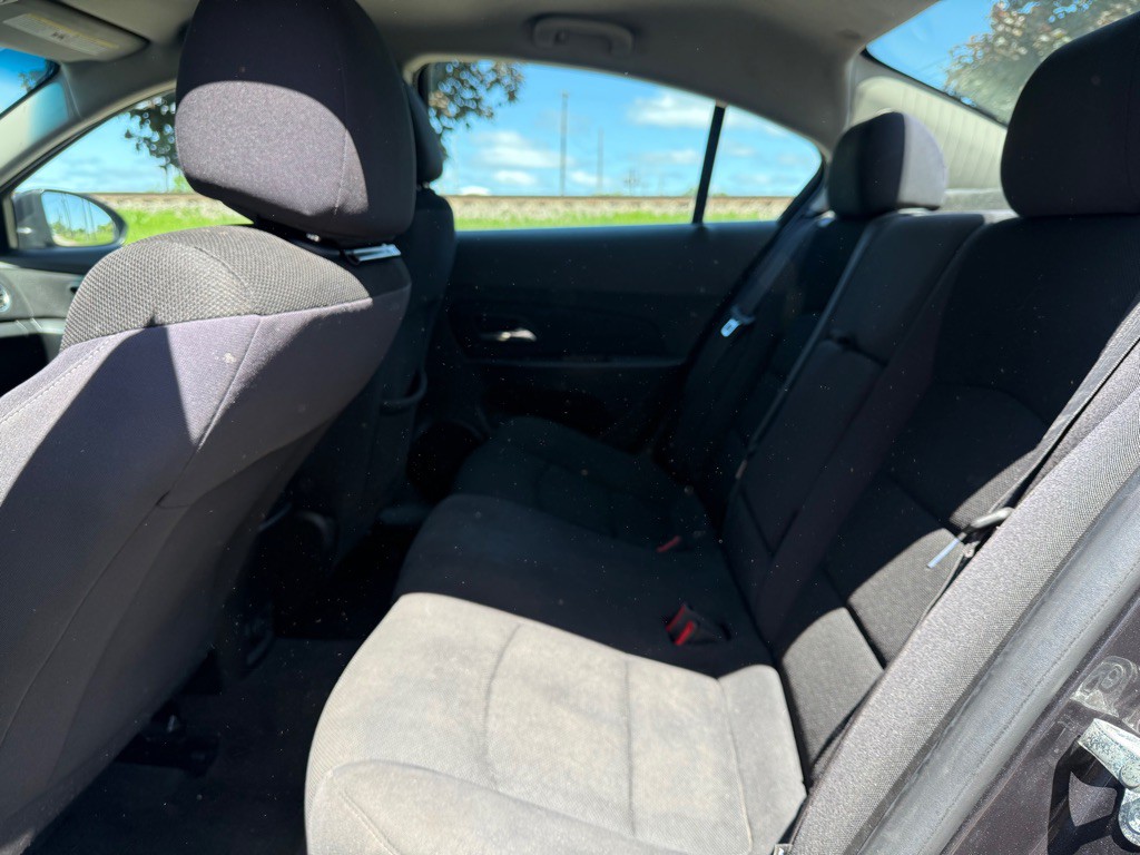 2015 Chevrolet Cruze Image 11