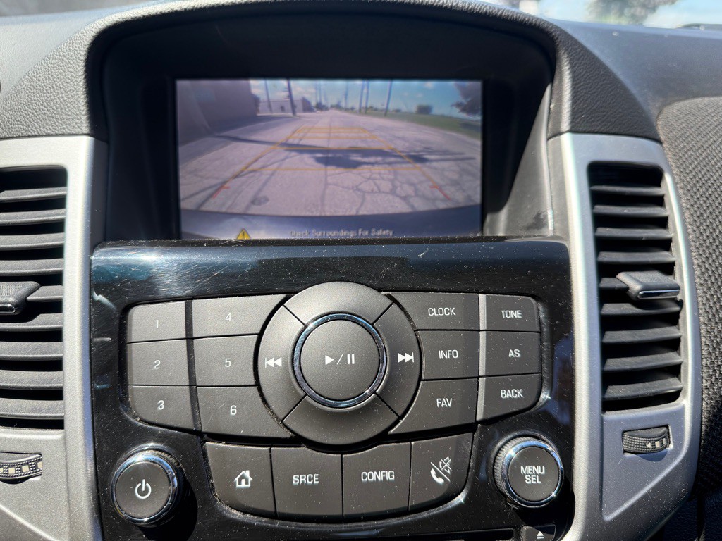 2015 Chevrolet Cruze Image 14