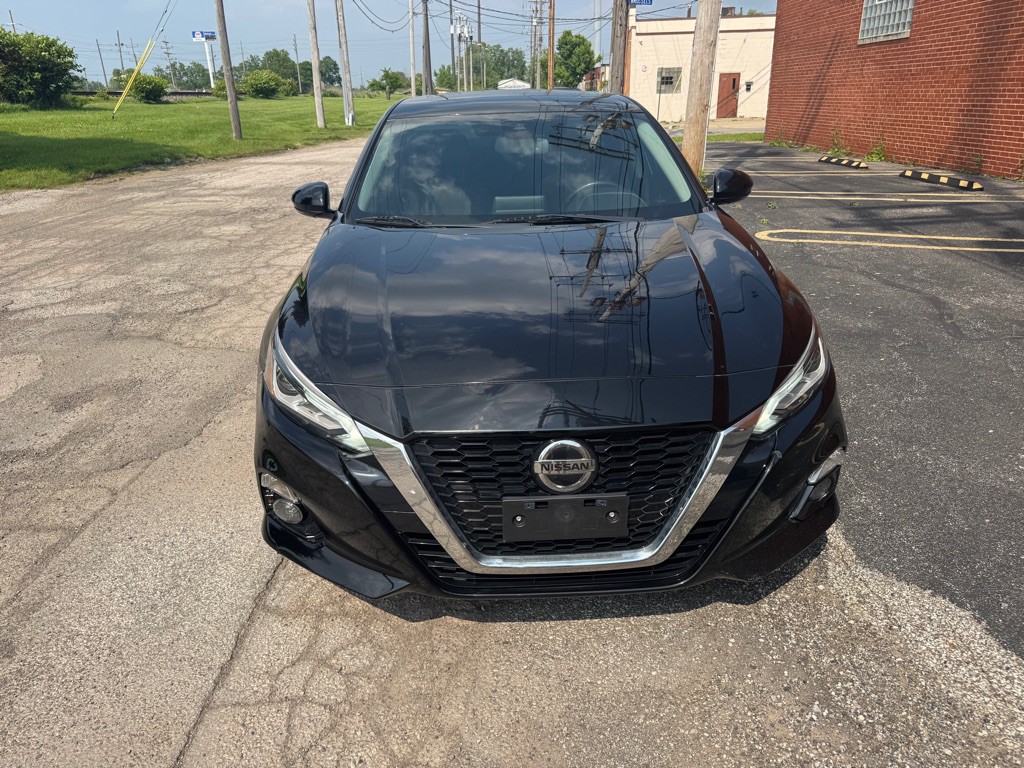 2019 Nissan Altima Image 8
