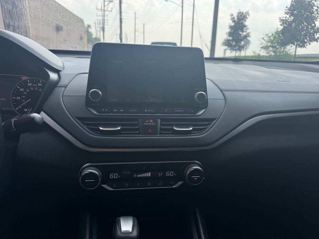 2019 Nissan Altima Image 14
