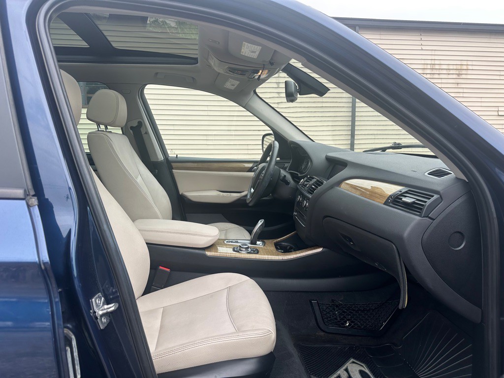 2012 BMW X3 Image 8