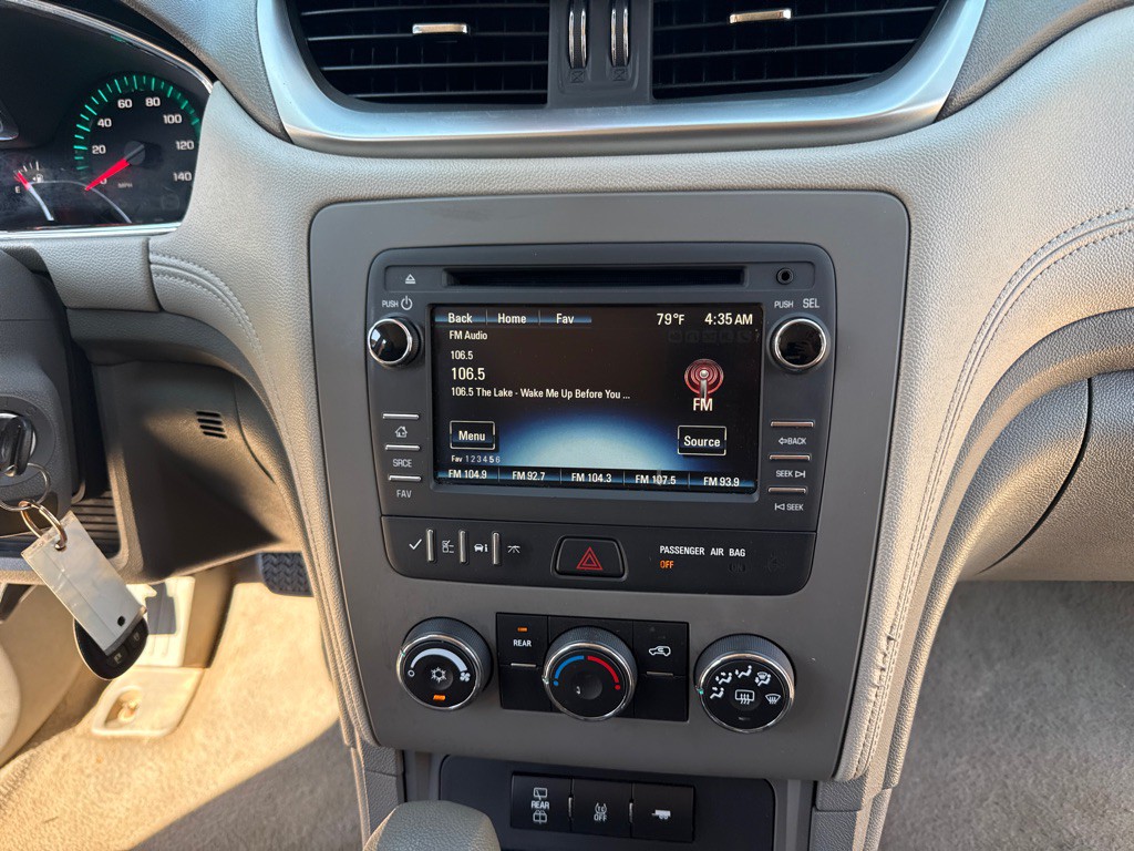 2016 Chevrolet Traverse Image 16