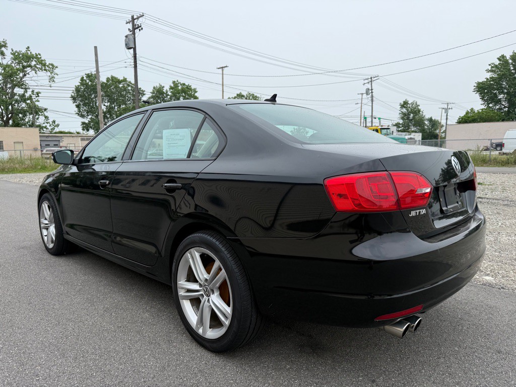 2011 Volkswagen Jetta Image 5