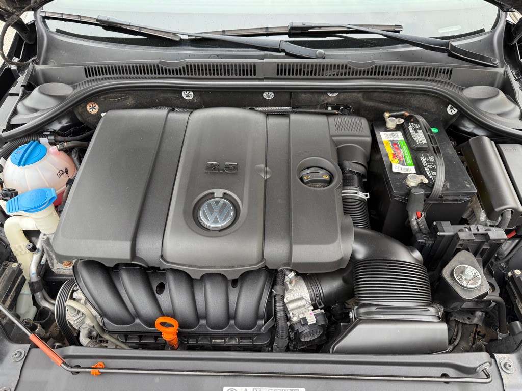 2011 Volkswagen Jetta Image 15