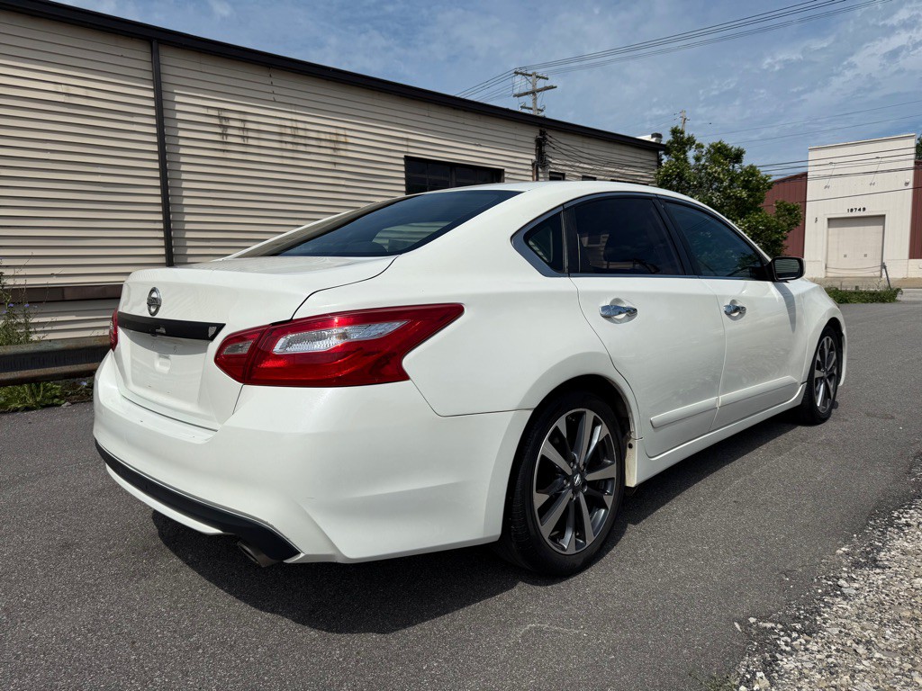 2016 Nissan Altima Image 3