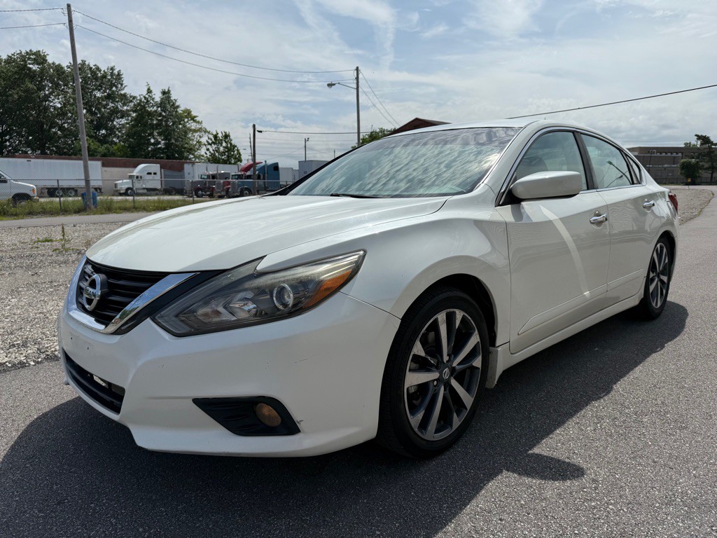 2016 Nissan Altima Image 7
