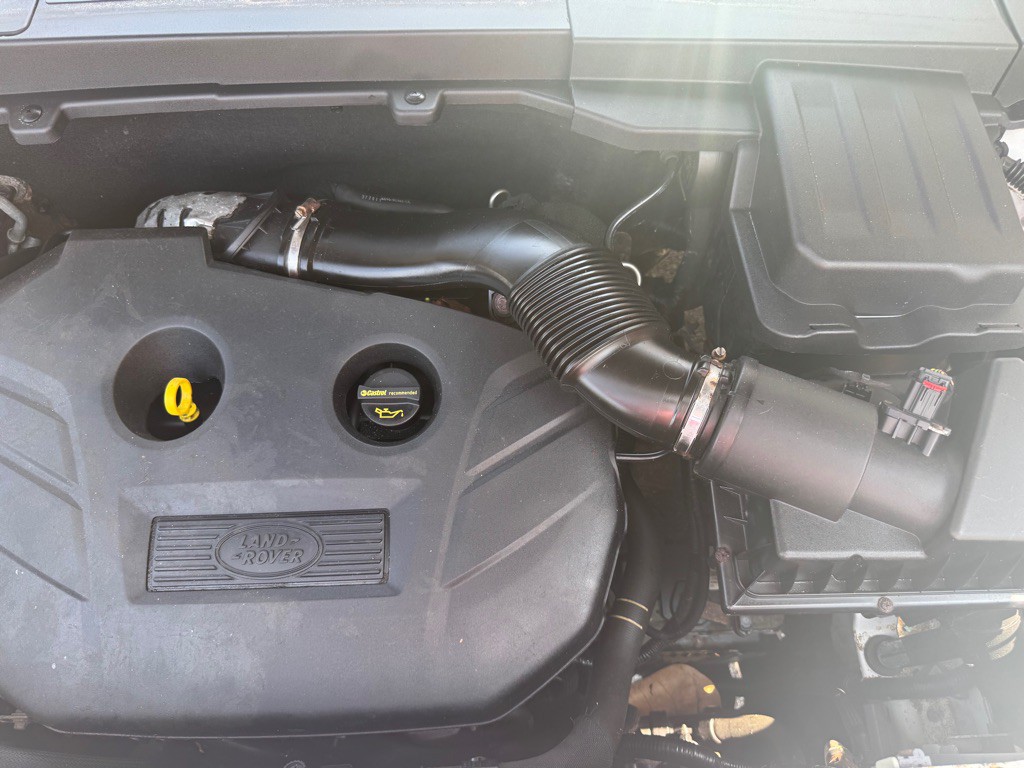 2013 Land Rover LR2 Image 15