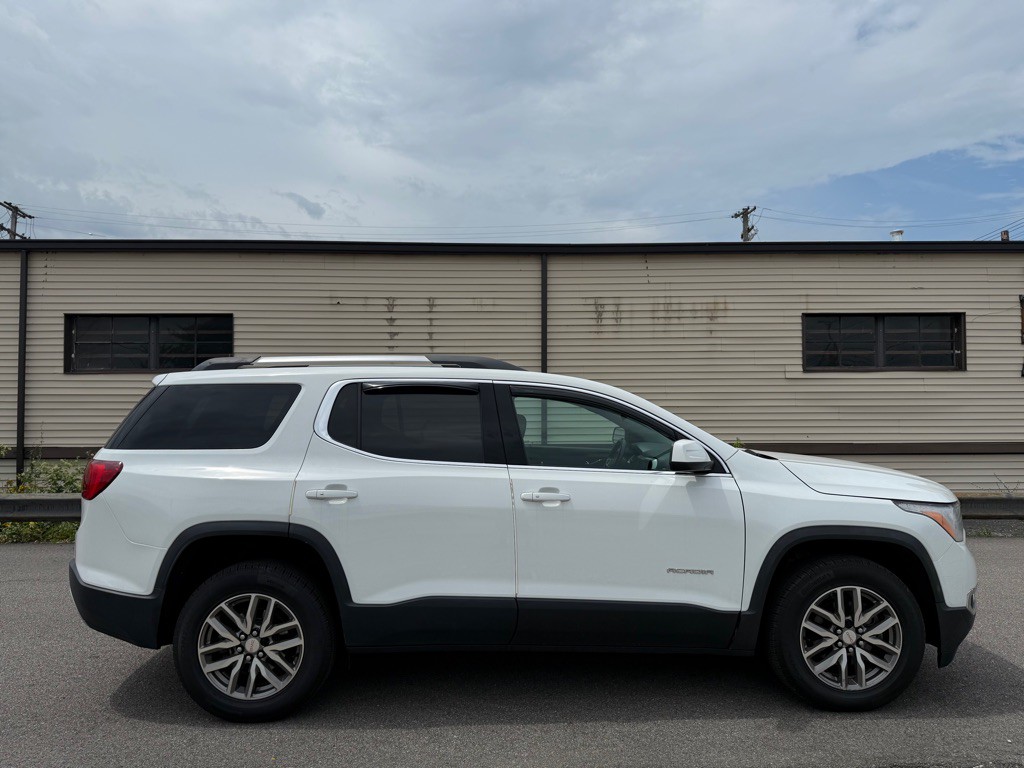 2019 GMC Acadia Image 2