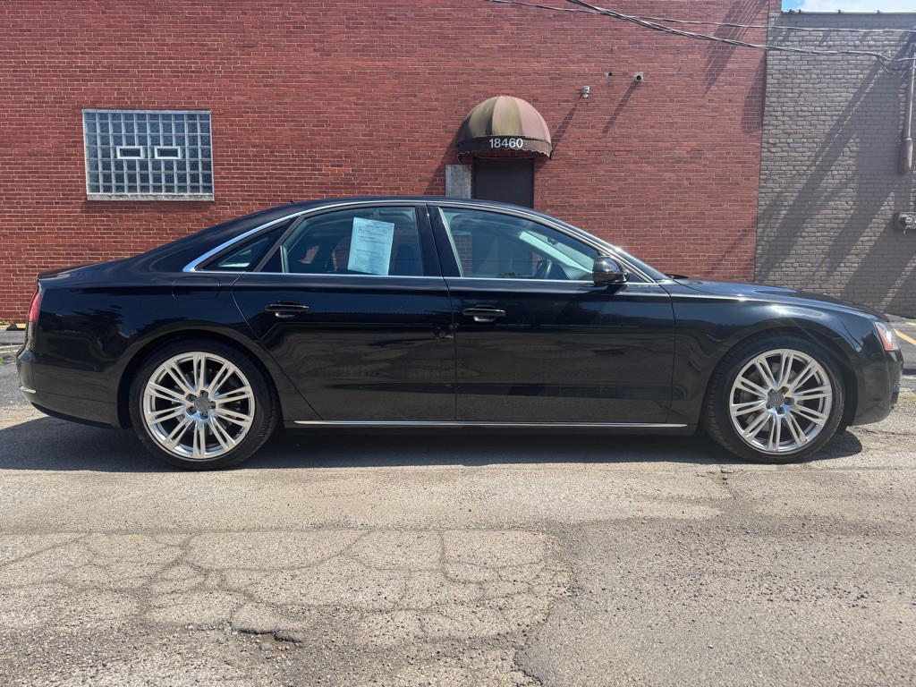 2011 Audi A8 Image 2