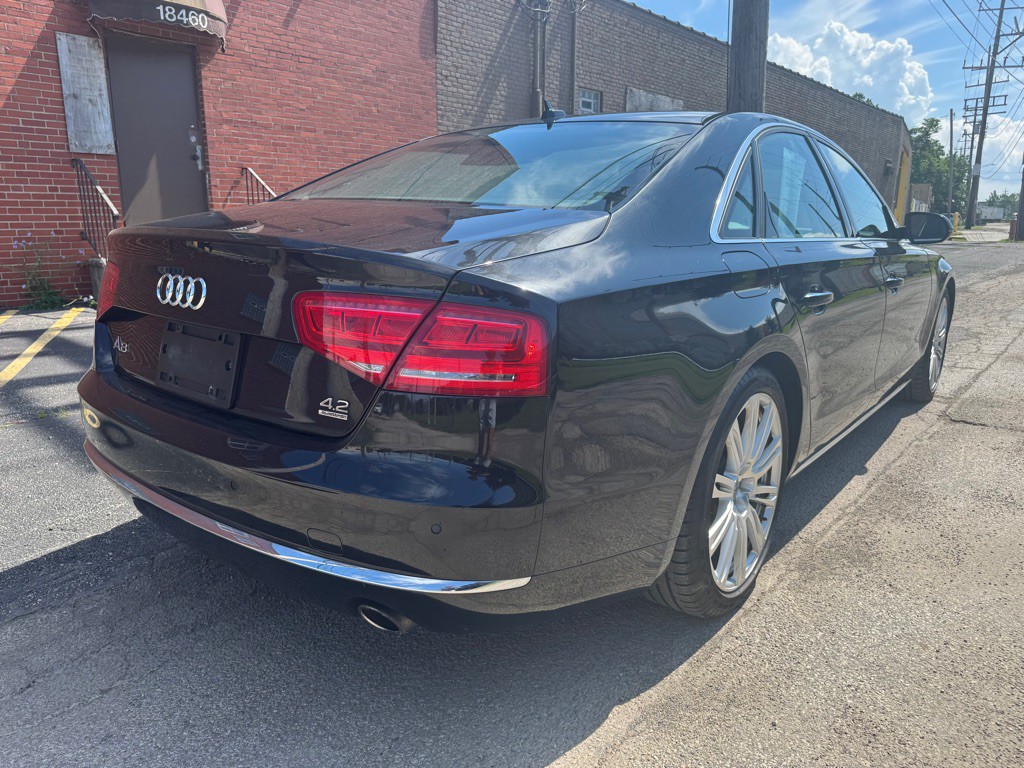 2011 Audi A8 Image 3