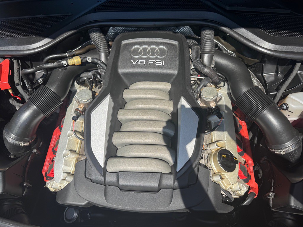 2011 Audi A8 Image 15