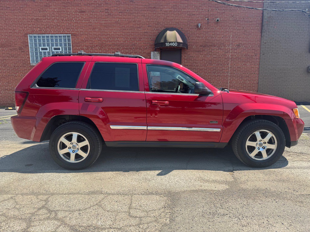 2009 Jeep Grand Cherokee Image 2
