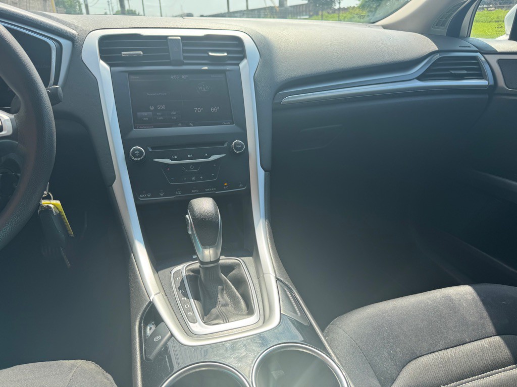 2013 Ford Fusion Image 14