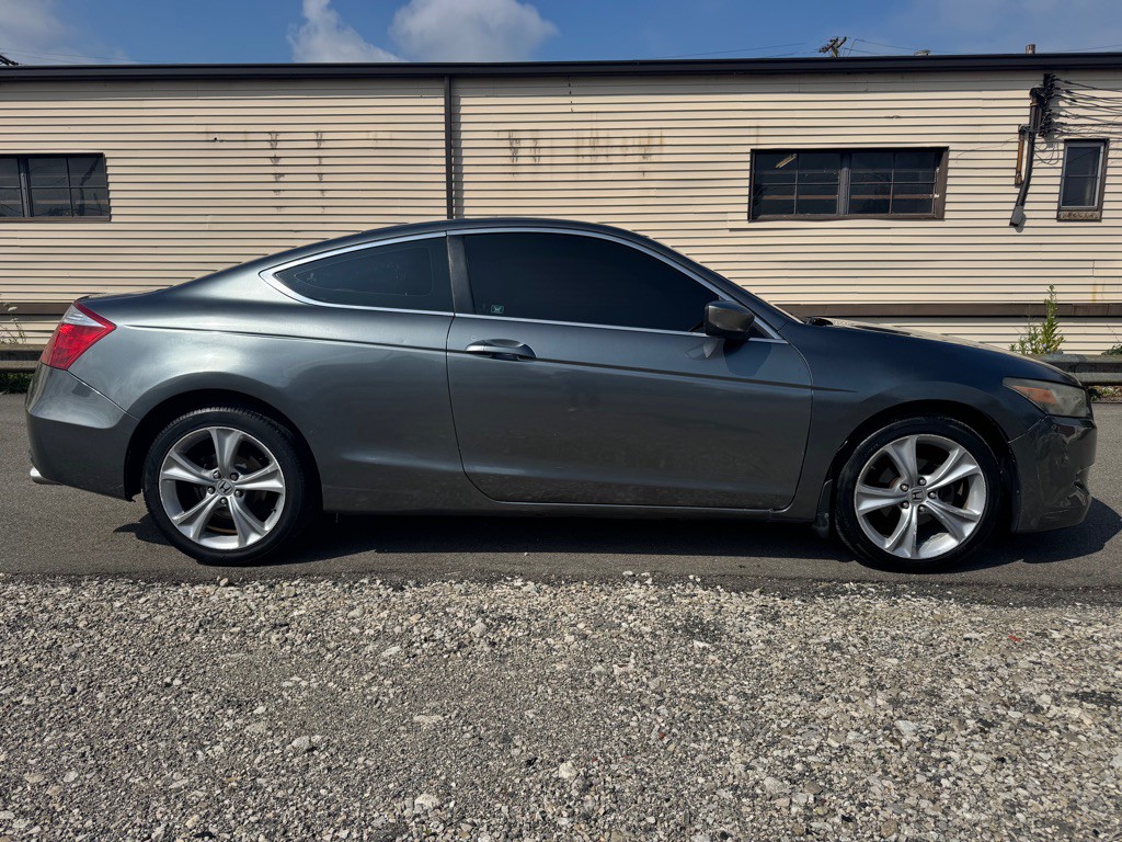 2009 Honda Accord Image 2