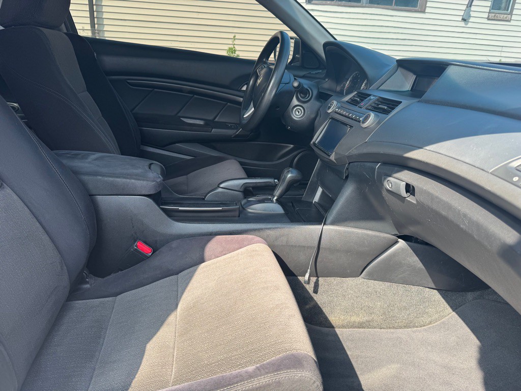 2009 Honda Accord Image 10