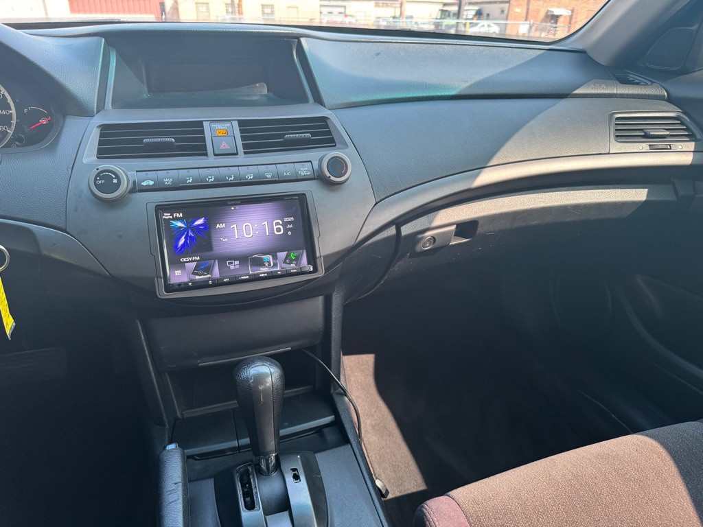 2009 Honda Accord Image 14