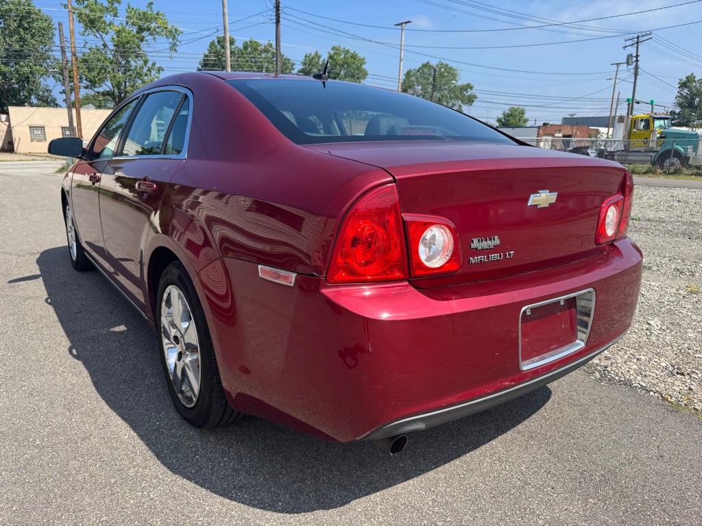 2010 Chevrolet Malibu Image 5