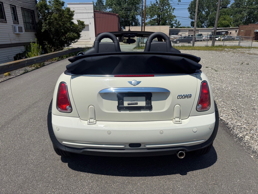 2007 MINI Cooper Image 4