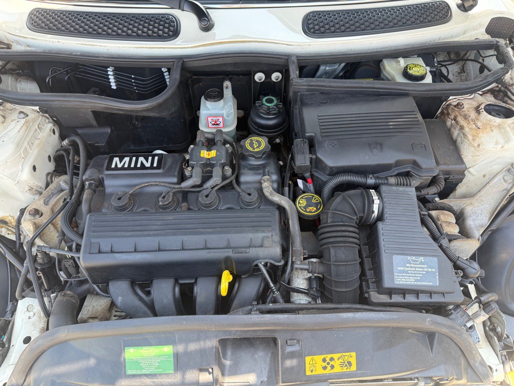2007 MINI Cooper Image 16