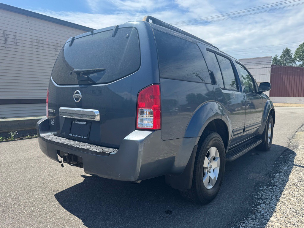 2006 Nissan Pathfinder Image 2