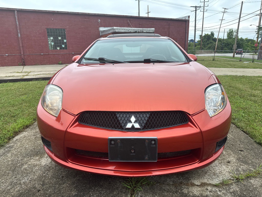 2009 Mitsubishi Eclipse Image 2