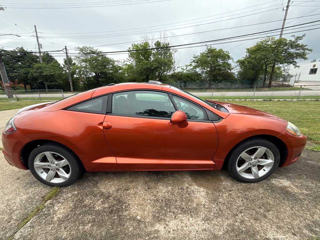 2009 Mitsubishi Eclipse Image 4