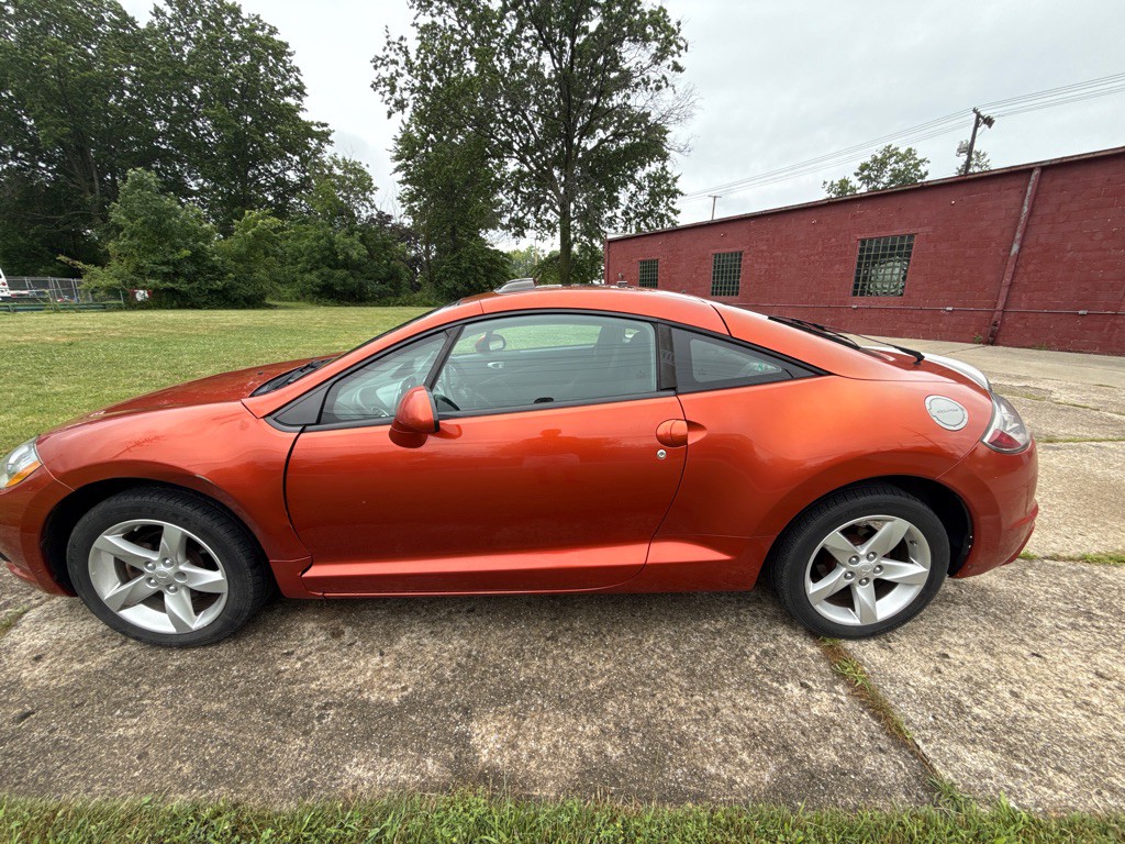 2009 Mitsubishi Eclipse Image 8
