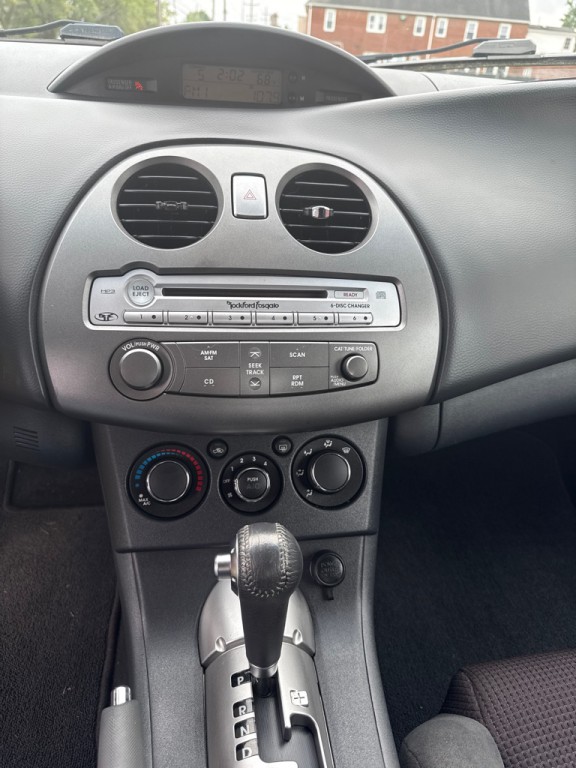 2009 Mitsubishi Eclipse Image 12