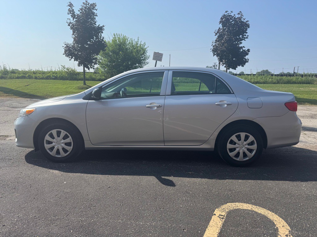 2011 Toyota Corolla Image 6