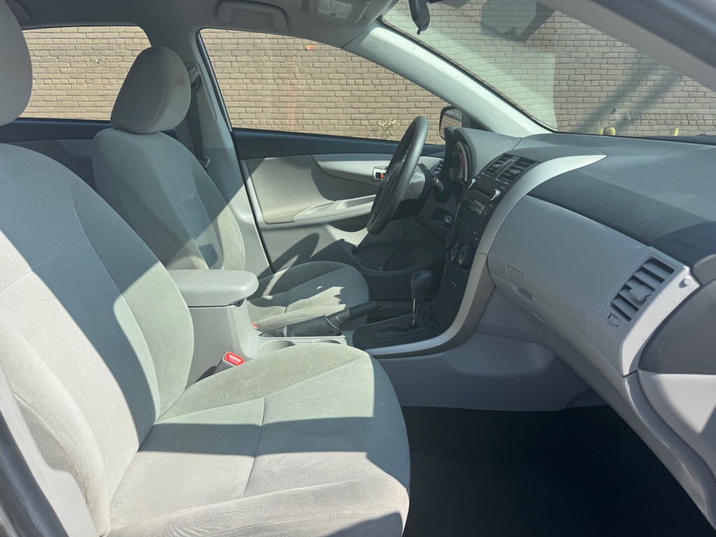 2011 Toyota Corolla Image 10