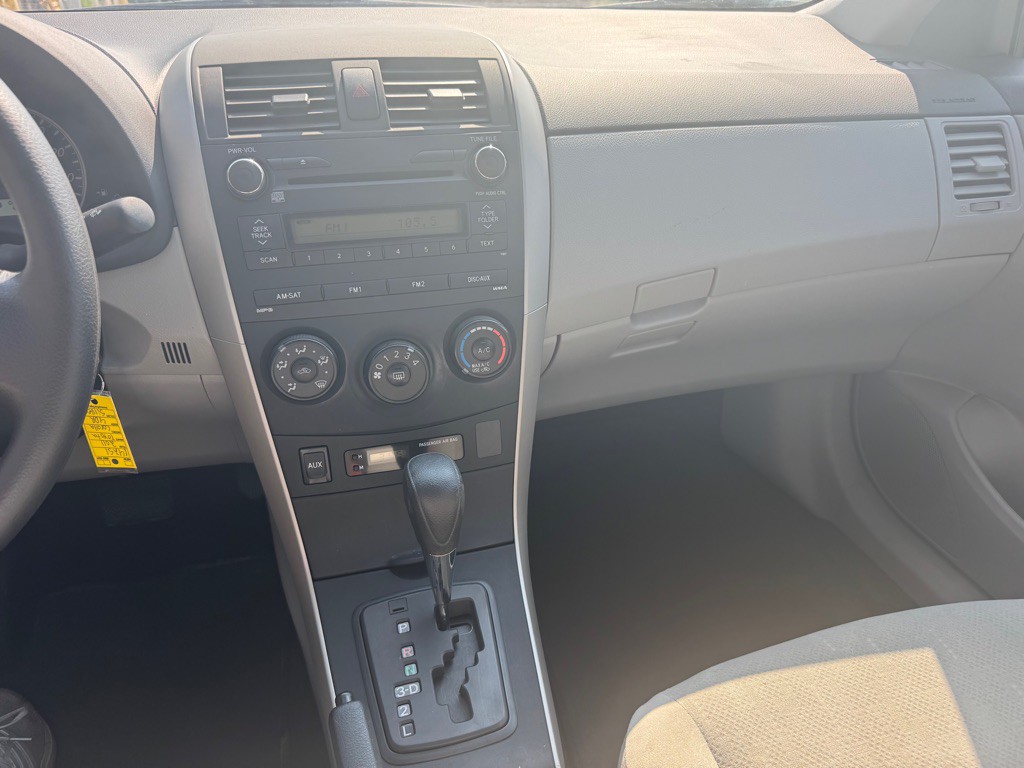 2011 Toyota Corolla Image 14