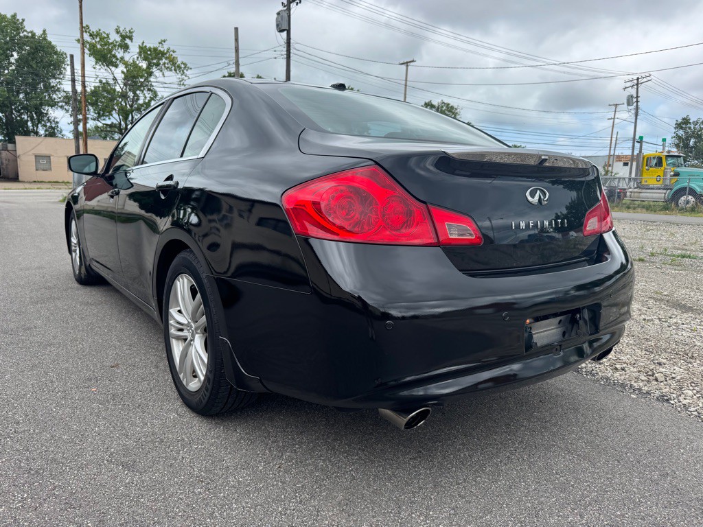 2012 INFINITI G37 Image 5