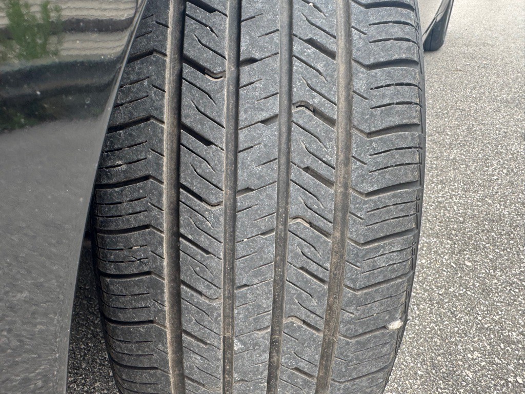 2012 INFINITI G37 Image 16