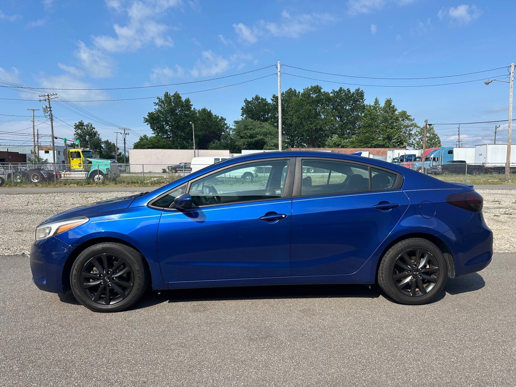 2017 Kia Forte Image 4