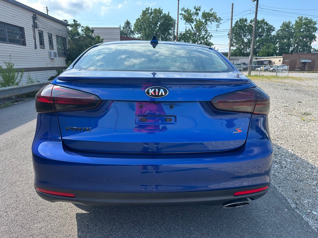 2017 Kia Forte Image 6