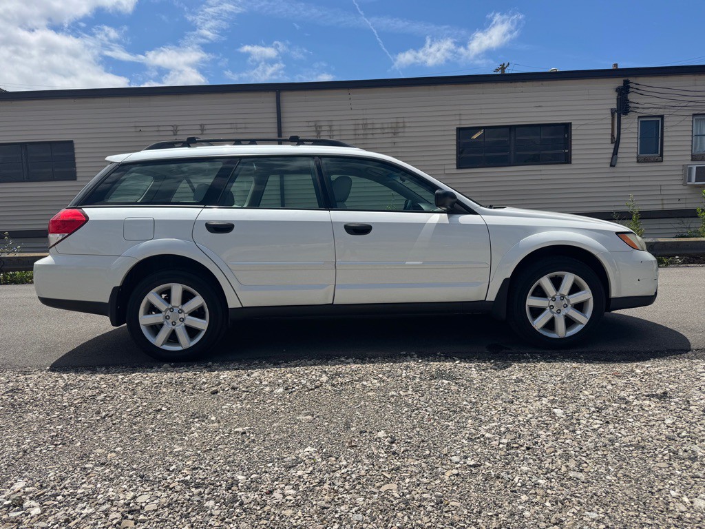 2009 Subaru Outback Image 2