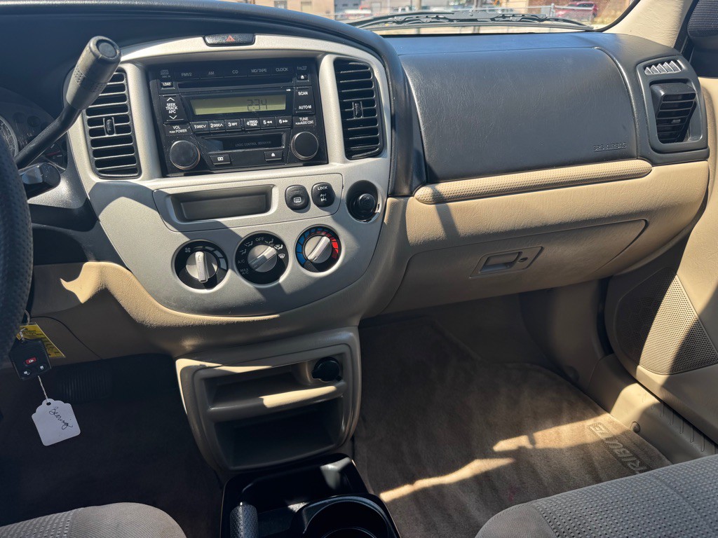 2003 Mazda Tribute Image 13