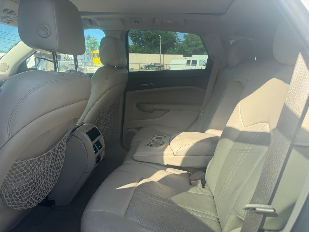 2011 Cadillac SRX Image 12