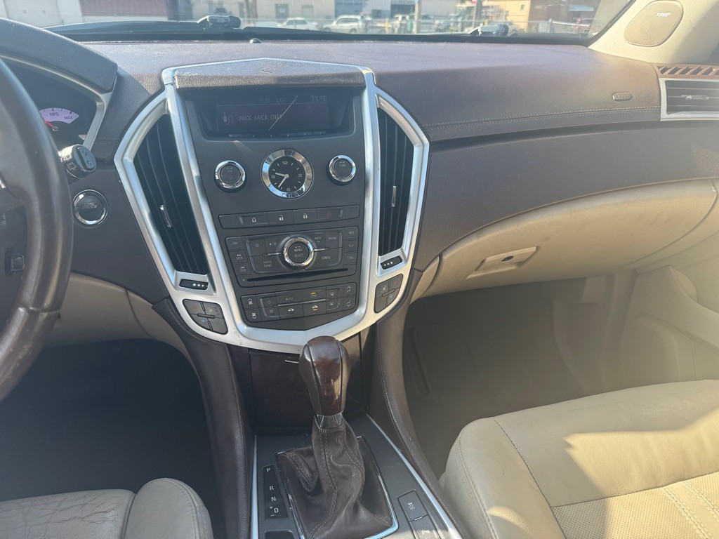 2011 Cadillac SRX Image 13