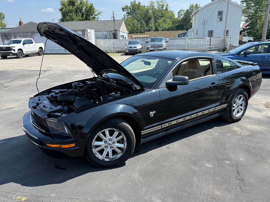 2009 Ford Mustang Image 1