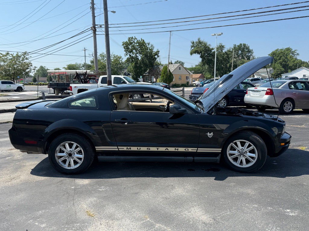 2009 Ford Mustang Image 4