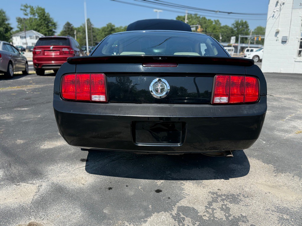 2009 Ford Mustang Image 7